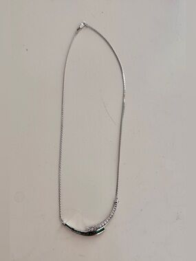 Silver Necklace with Green and Clear Crystal Accent